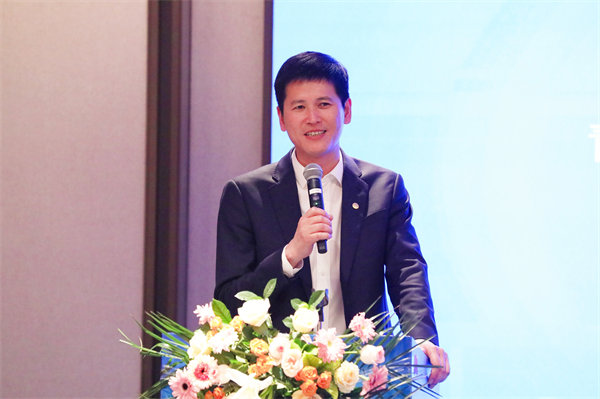 青花瓷酒業(yè)集團(tuán)董事長朱明