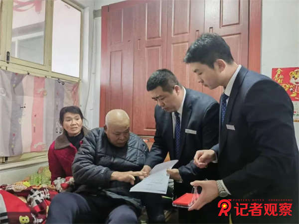 上門為身體不便老人辦理社?？I(yè)務(wù)